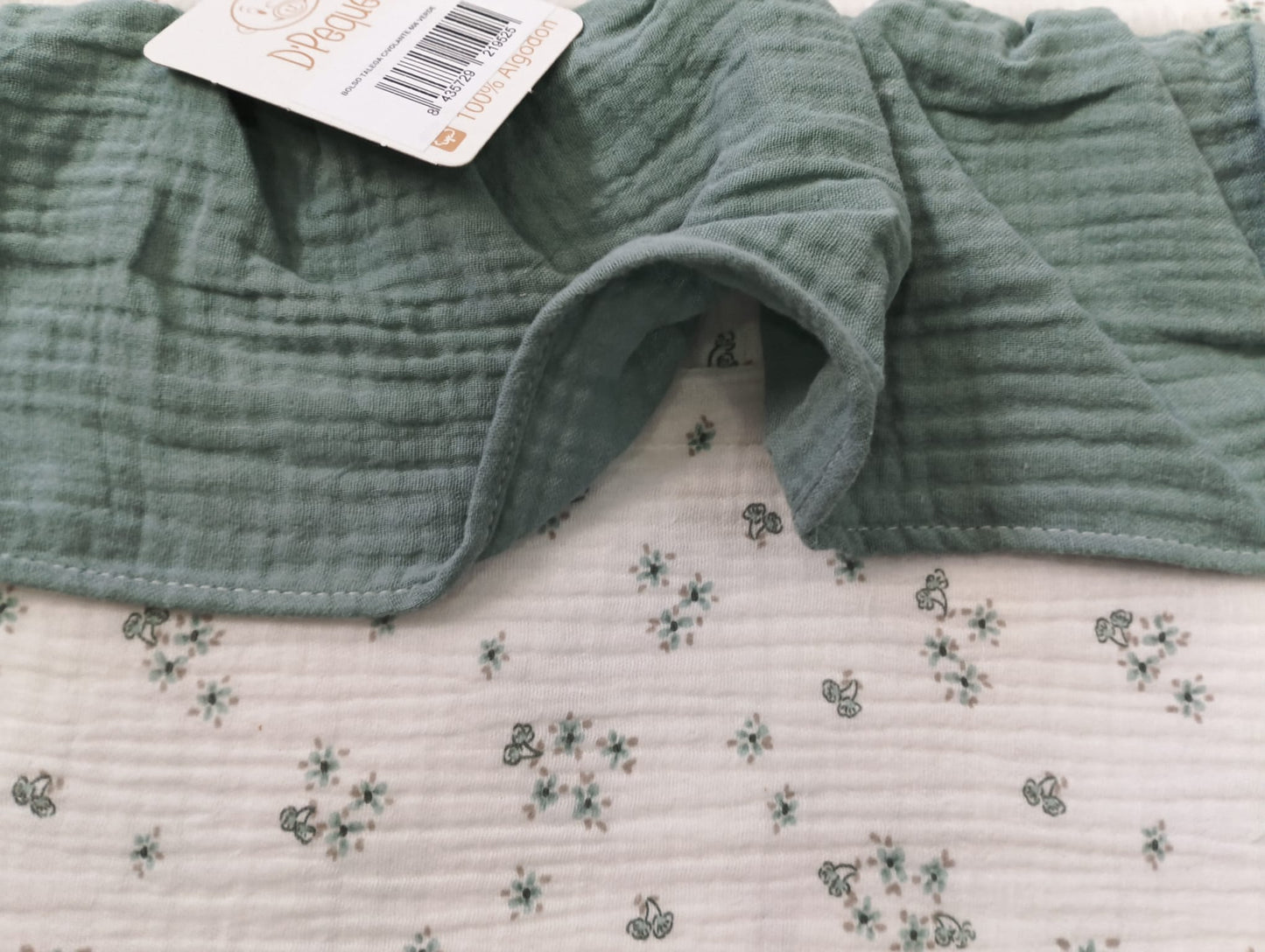 Conjunto Pack colcha para capazo flor verde + Bolso organizador volante flor verde Dpeques