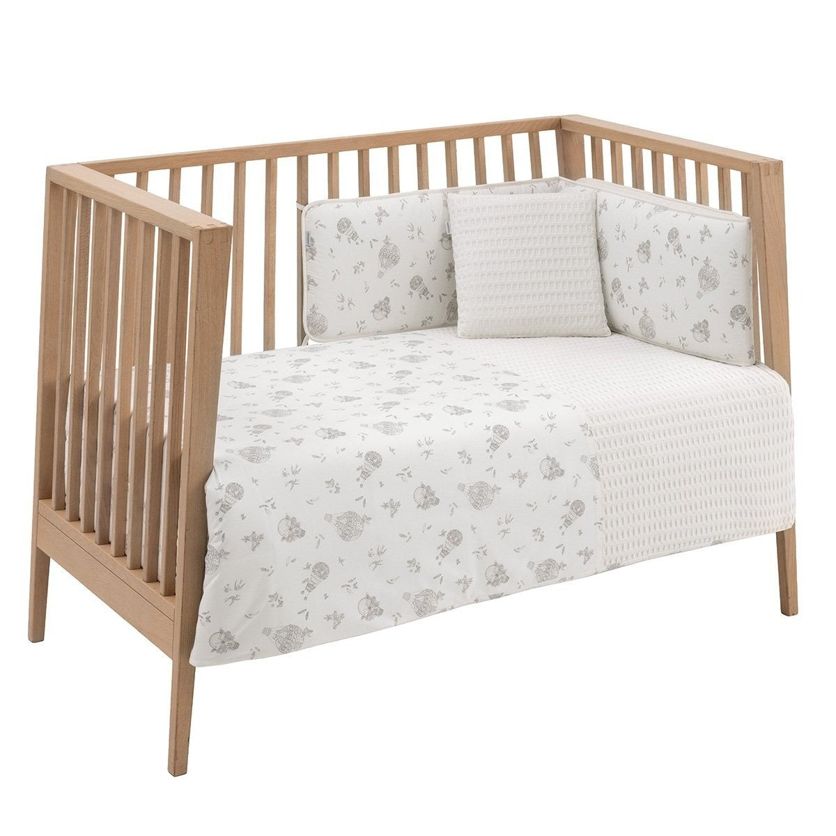 Colcha con protector para cuna de 60 x 120 Globe Cambrass
